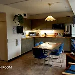 Lennox Bell Lodge